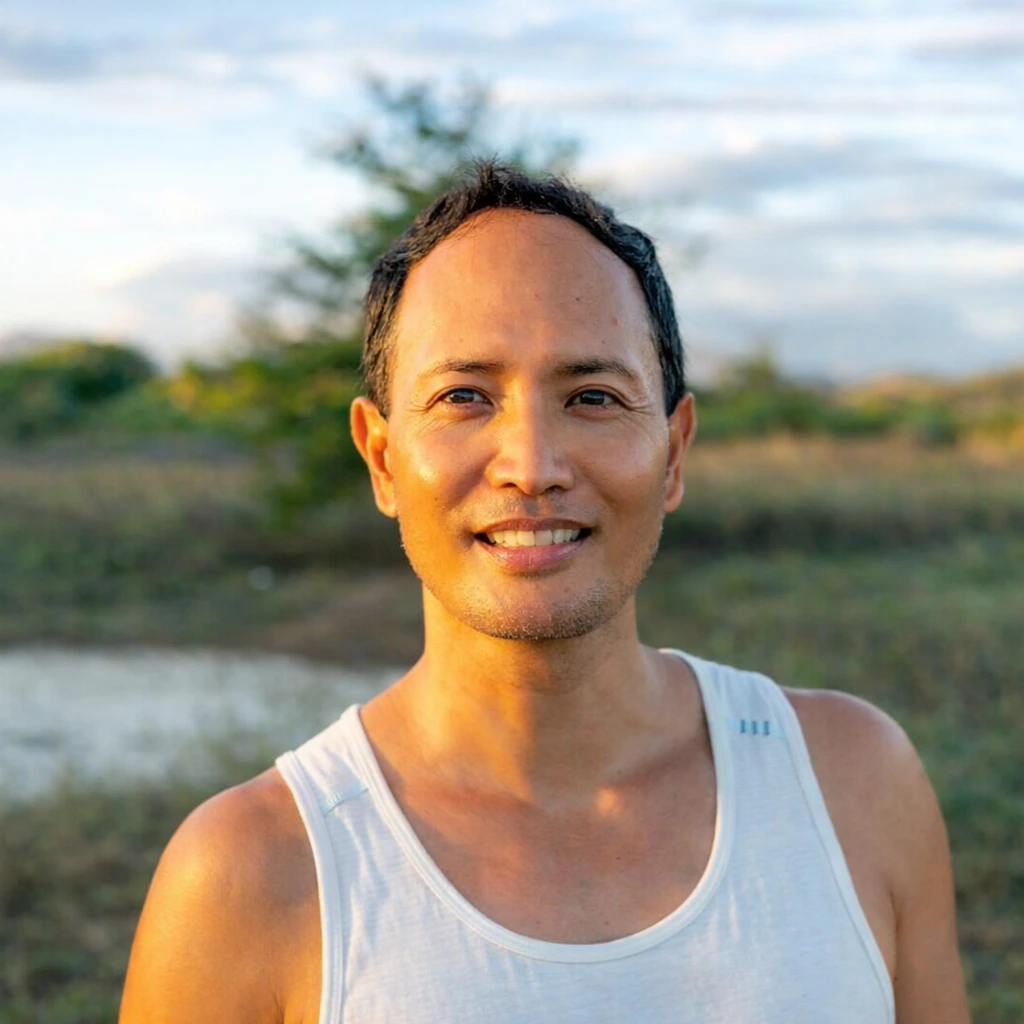Rey Carroll FLOW Movement Coaching at Natoorales